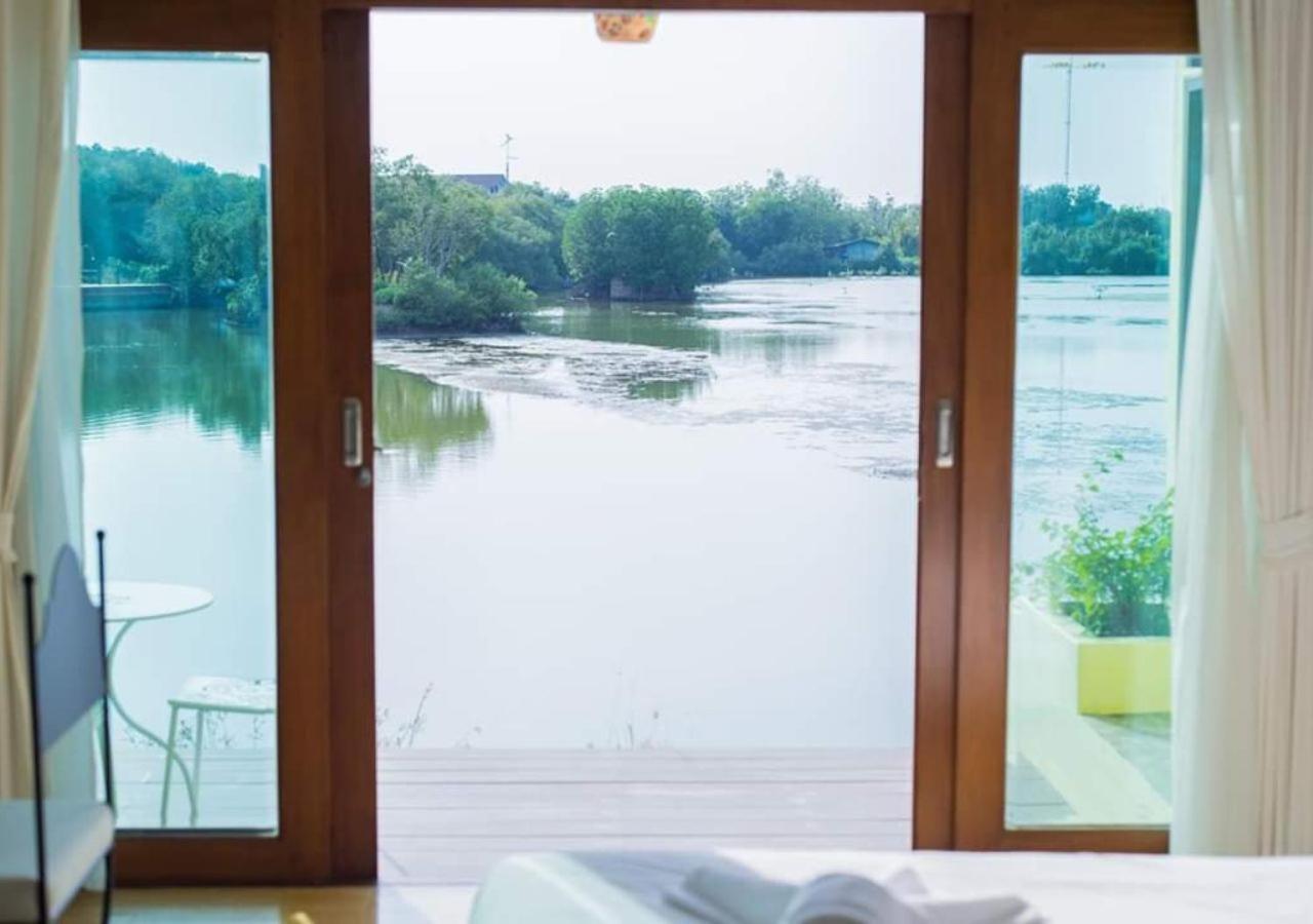 Baan Talay See Cream Resort Samut Songkhram Esterno foto