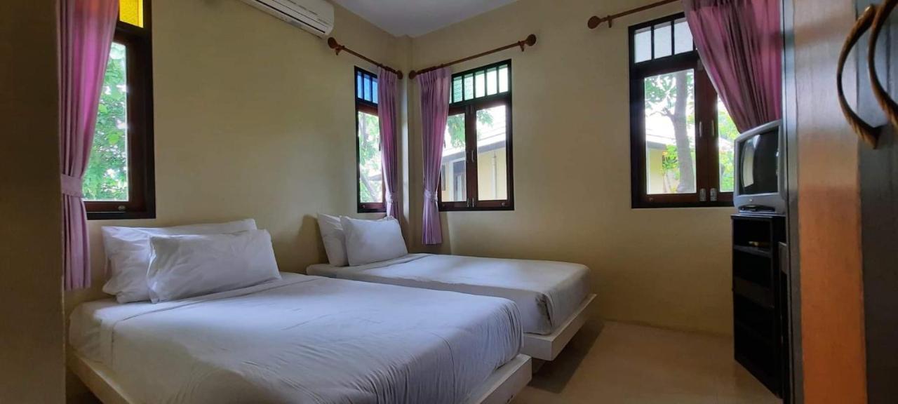 Baan Talay See Cream Resort Samut Songkhram Esterno foto