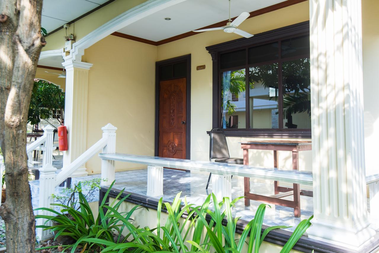 Baan Talay See Cream Resort Samut Songkhram Esterno foto