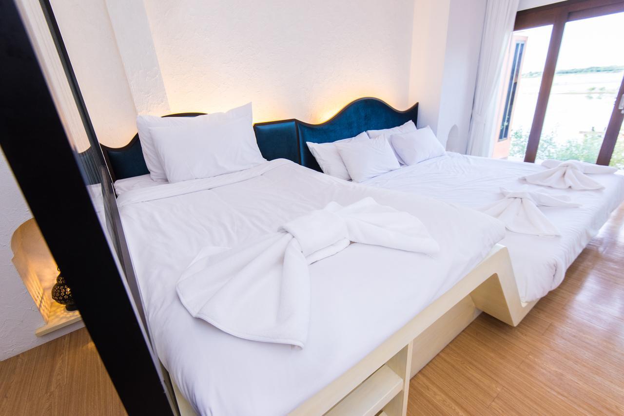 Baan Talay See Cream Resort Samut Songkhram Esterno foto