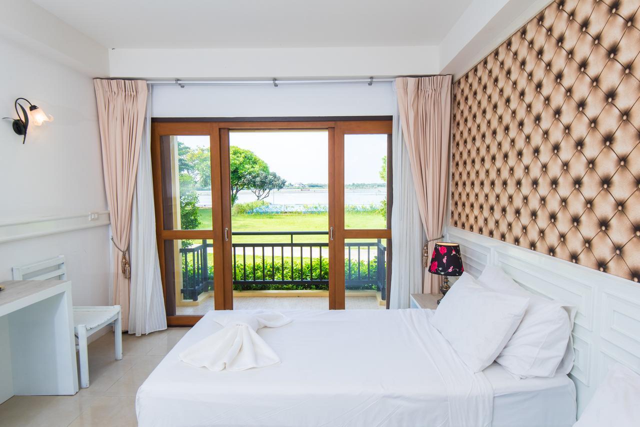 Baan Talay See Cream Resort Samut Songkhram Esterno foto