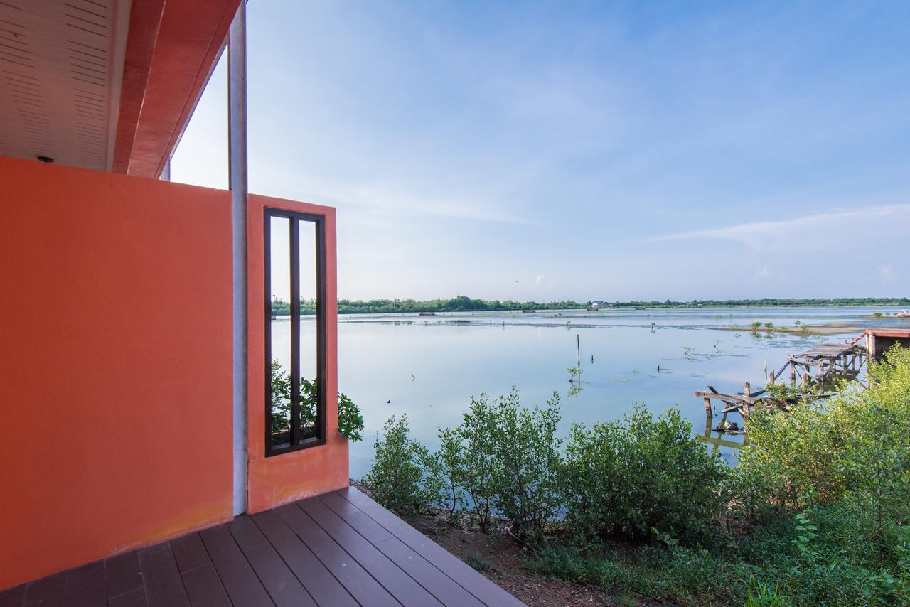 Baan Talay See Cream Resort Samut Songkhram Esterno foto
